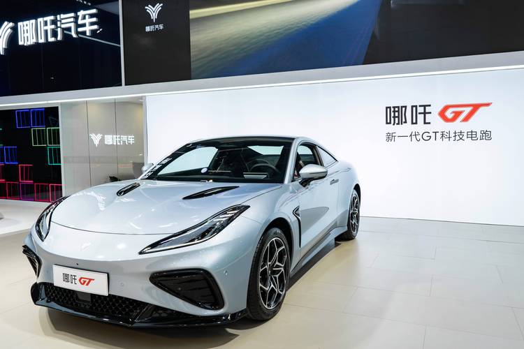 惠州惠东县超磊汇企业管理咨询哪吒汽车在智能汽车领域的表现，领途汽车在新能源汽车市场中的影响力